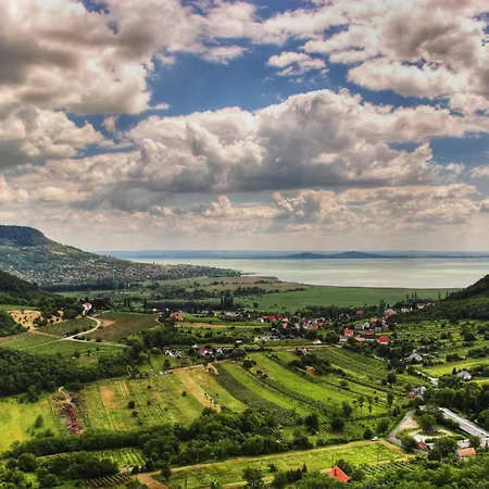 Kertes Nyaralohaz Hébergement de vacances