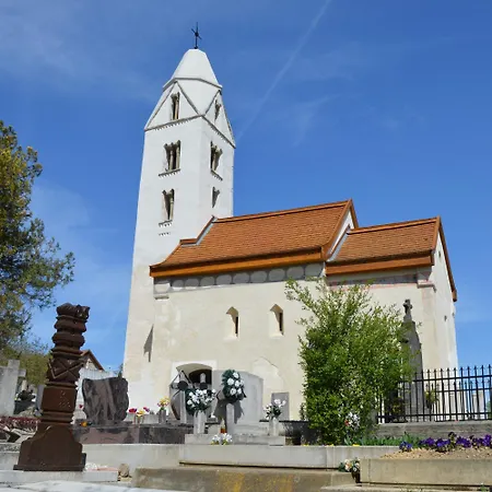 Kertes Nyaralohaz Keszthely